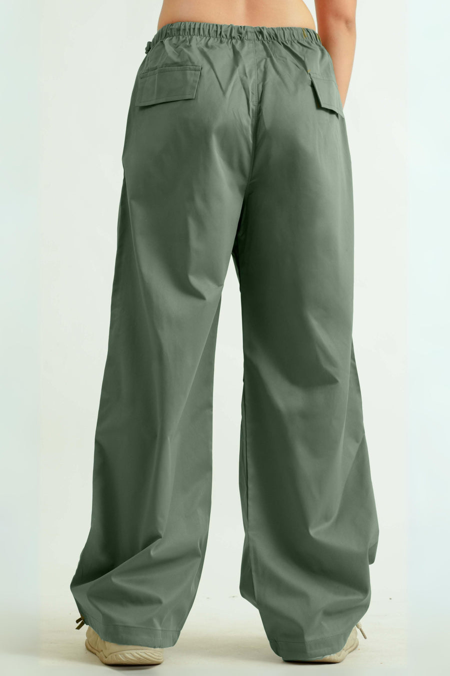 Burger Parachute Pants (Dark Olive Grey) For Women