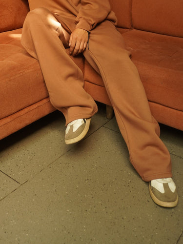 Mocha Mousse : Fat Pants For Men and Women