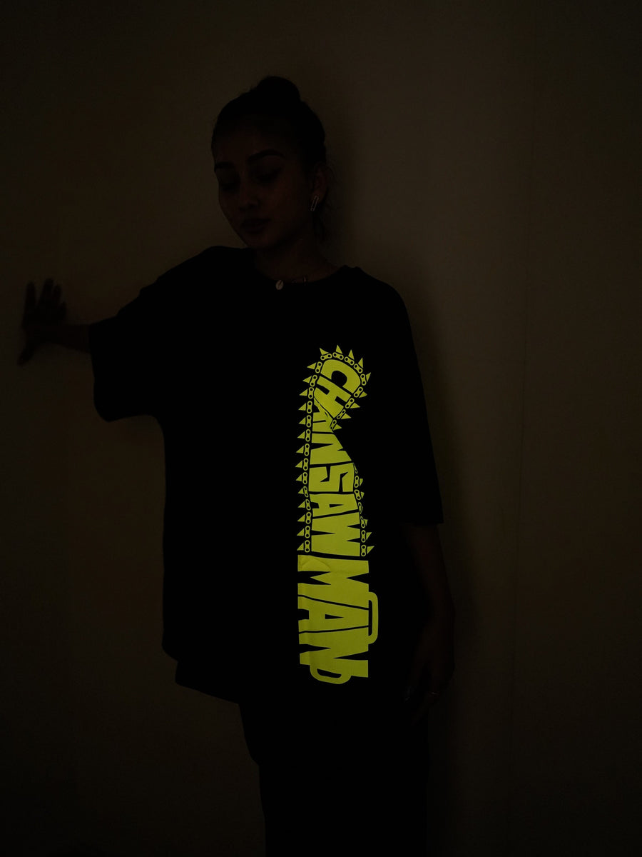 Makima - Chainsawman Glow In Dark Drop Sleeved Unisex Tee