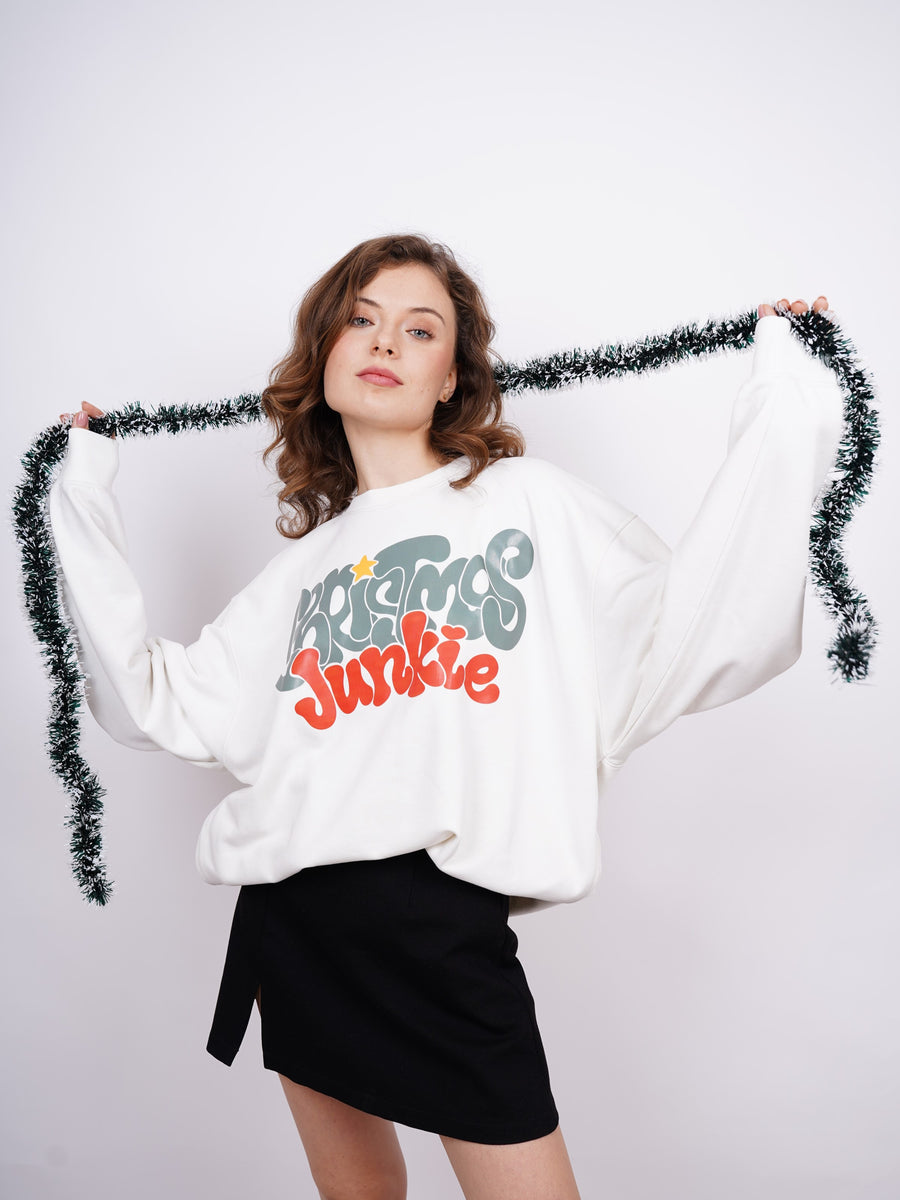 Christmas Junkie - Heavyweight Baggy Sweatshirt For Men And Women