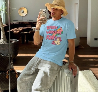 Daddy i want pony : Regular  Tee For Men and Women
