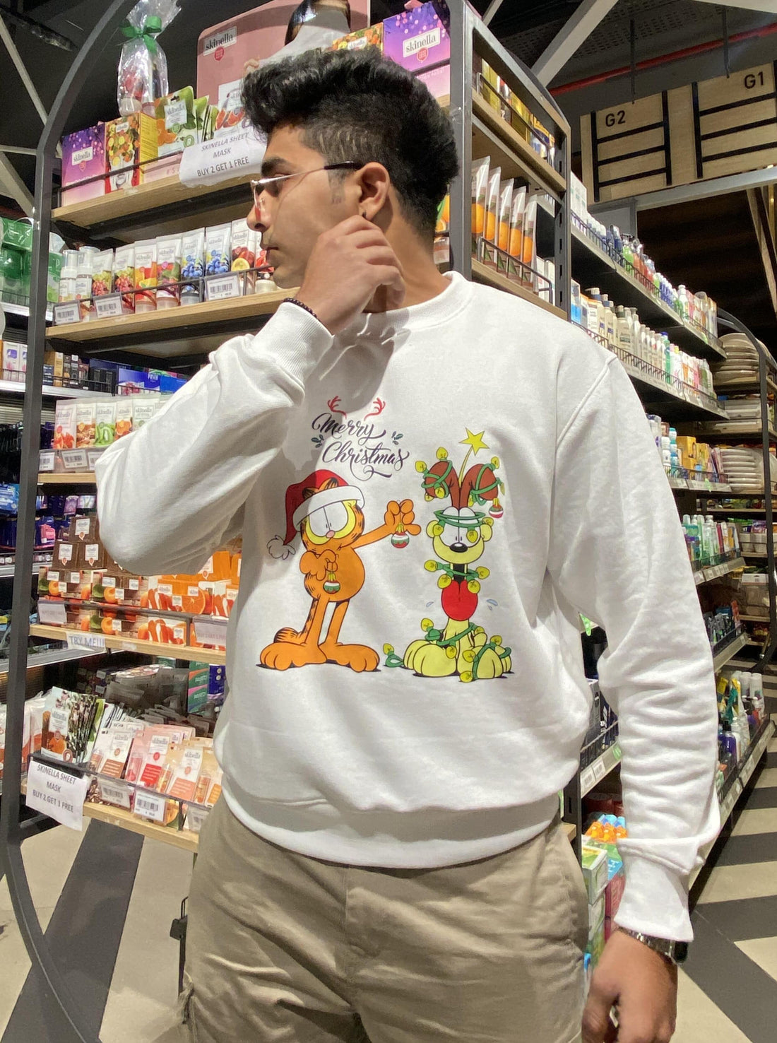 Christmas Garfield Sweatshirt For Men Sweatshirt Burger Bae 