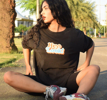 Hey Look Oversized Tee (T-shirt) Oversized T-shirt Burger Bae 