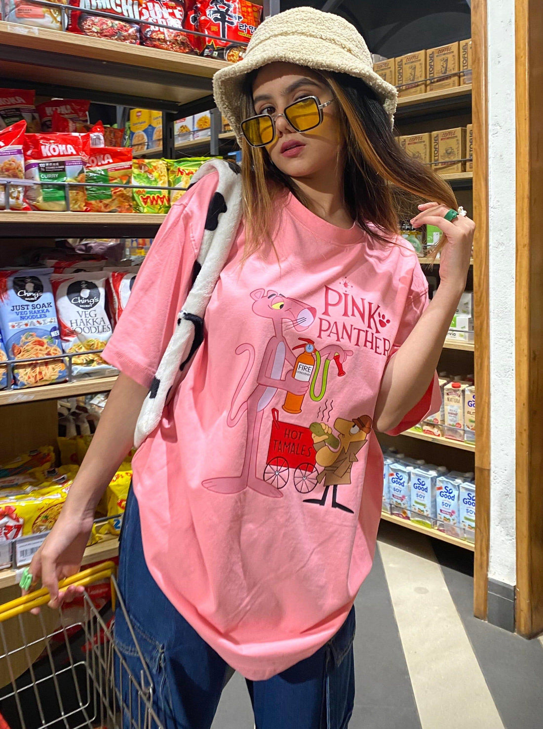 Pink Panther & The Inspector - Oversized Tee (T-shirt) Oversized T-shirt BurgerBae 